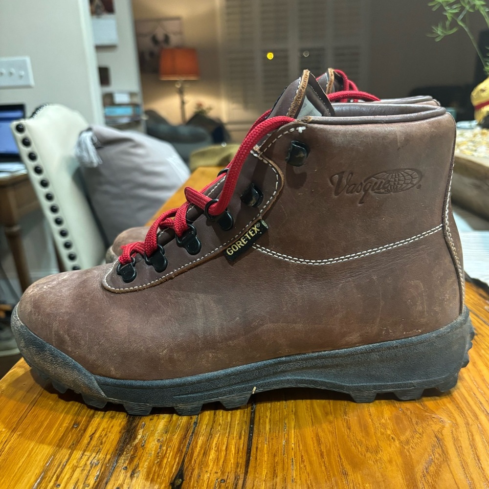 Vasque Hiking Boots 9
